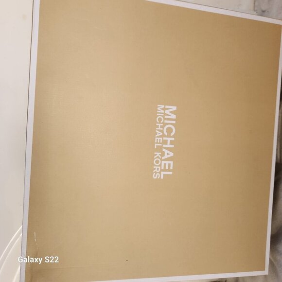 Michael Kors "Kinlee" Leather Booties. Light Cream. NIB. Size 9.5 - Picture 10 of 11